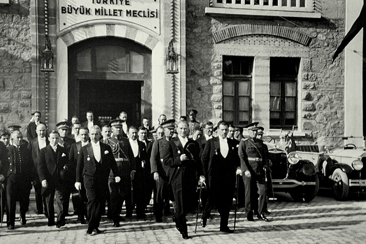 Cumhuriyet: The Evolution of National Identity in Turkey